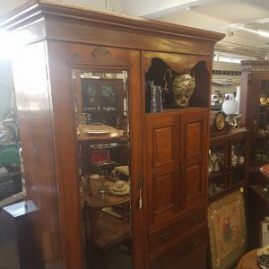 Late Victorian compactum